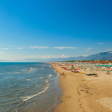 Suite Ondina Viareggio Apartments - Happy Rentals ภายนอก รูปภาพ