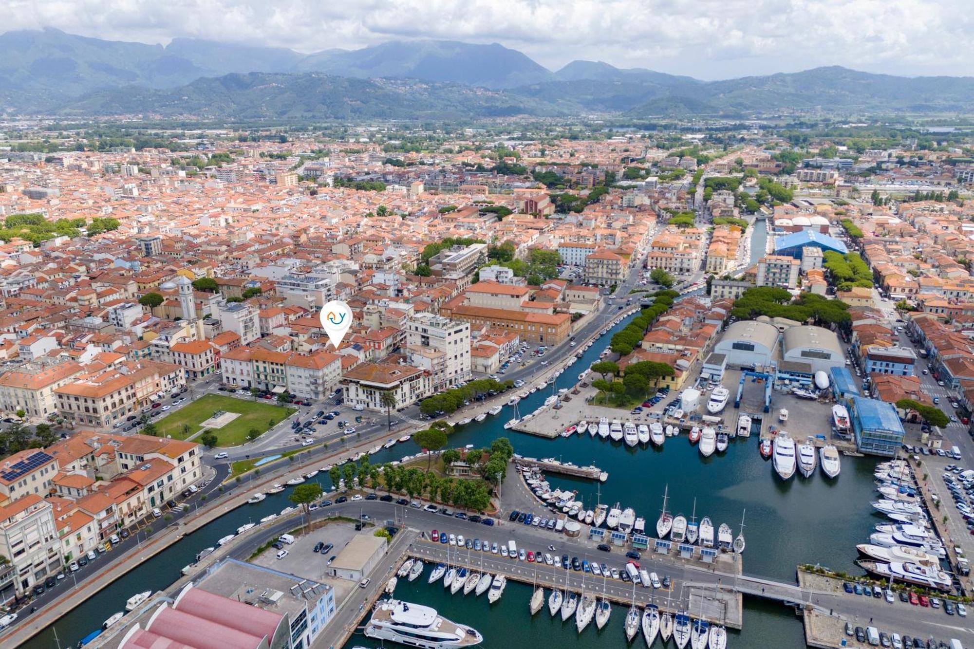 Suite Ondina Viareggio Apartments - Happy Rentals ภายนอก รูปภาพ