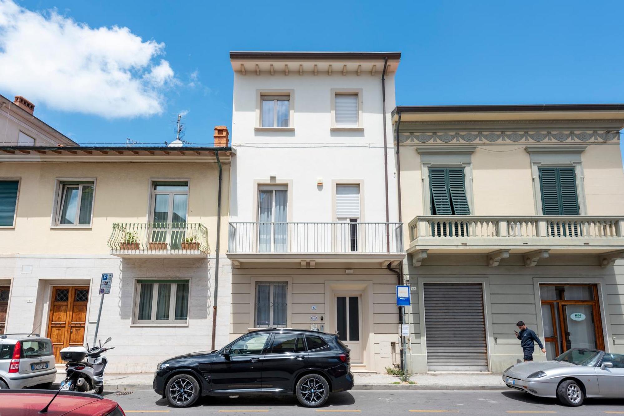 Suite Ondina Viareggio Apartments - Happy Rentals ภายนอก รูปภาพ